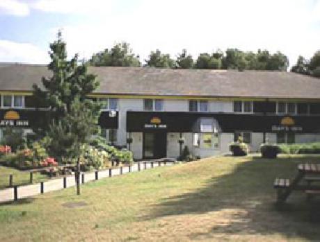 Days Inn Fleet M3