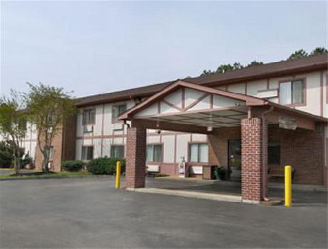 Super 8 Memphis/East/Macon Cove Area