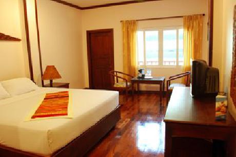 Sengtawan Riverside Hotel