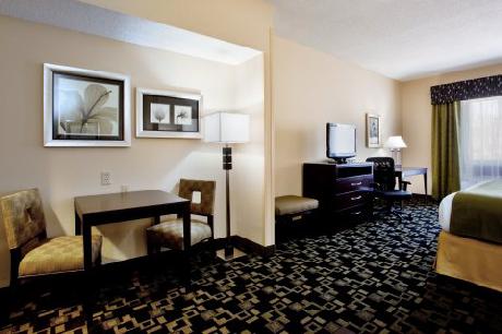 Holiday Inn Express Hotel & Suites RALEIGH SW NC STATE