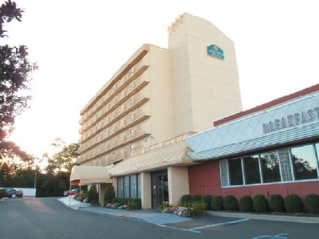 La Quinta Inn and Suites Stamford / New York City