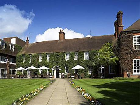 Mercure Farnham Bush Hotel