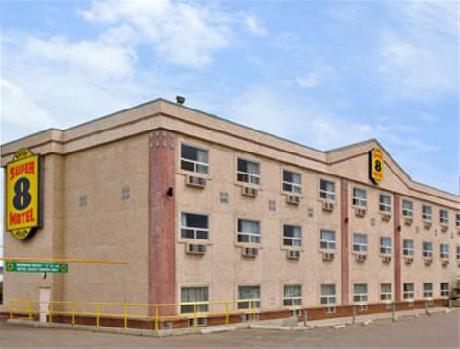 Super 8 Edmonton/West