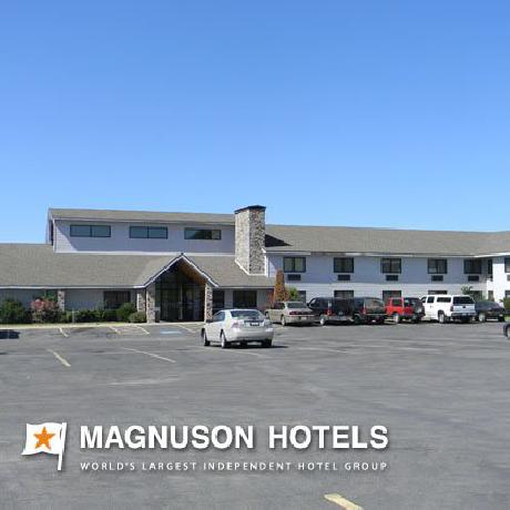 Regency Inn and Suites Stilwel