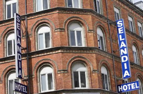 Selandia Budget Hotel