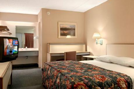 Red Roof Inn Indianapolis South