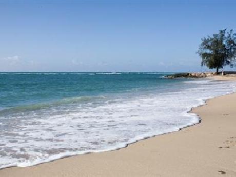 Luquillo Sunrise Beach Inn