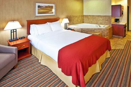 Holiday Inn Express Hotel & Suites SIOUX CENTER