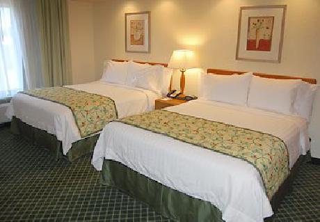 Fairfield Inn & Suites South Hill I-85