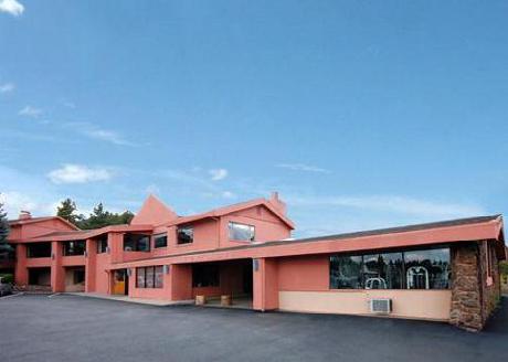 Quality Inn Mountain Ranch & Resort