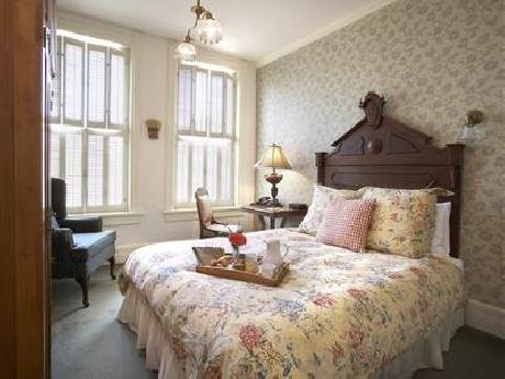 Washington House Inn