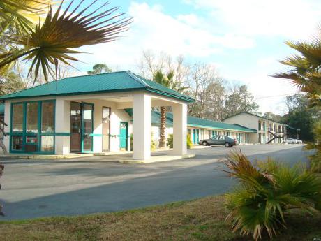 Relax Inn-Savannah