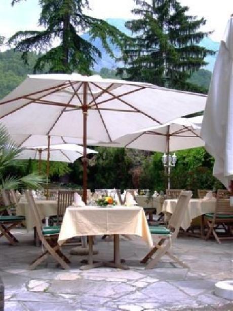 HOTEL LES TROIS ROSES