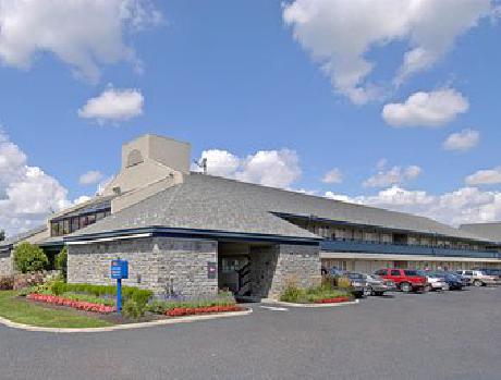 Baymont Inn and Suites Columbus Airport