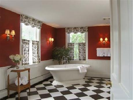 The Four Columns Inn