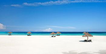 Constance Moofushi Resort