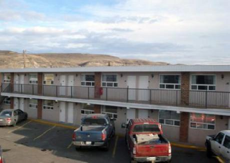 Econo Lodge Inn & Suites