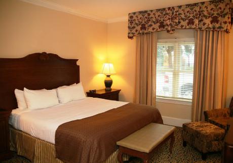 Holiday Inn HISTORIC DISTRICT (MULBERRY)