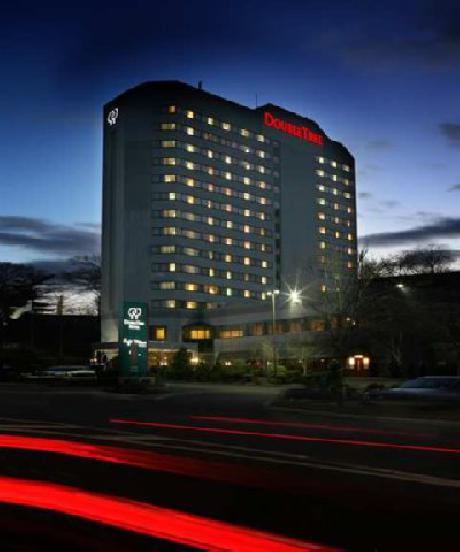 DoubleTree by Hilton Fort Lee  George Washington Bridge