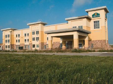 La Quinta Inn & Suites Ft Worth  Forest Hill, TX