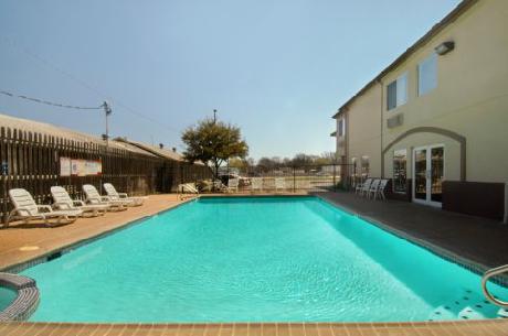 Red Roof Inn San Marcos