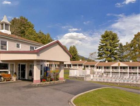 Super 8 Lake George/Downtown