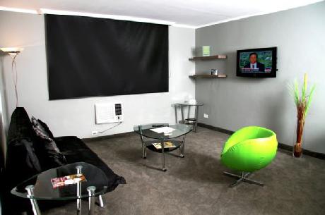 Suites Ambassador Hotel