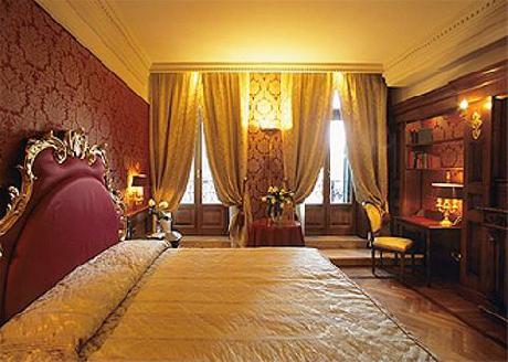 Bellevue Suites St Mark Square