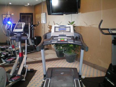 Holiday Inn Express HOUSTON N-1960 CHAMPIONS AREA