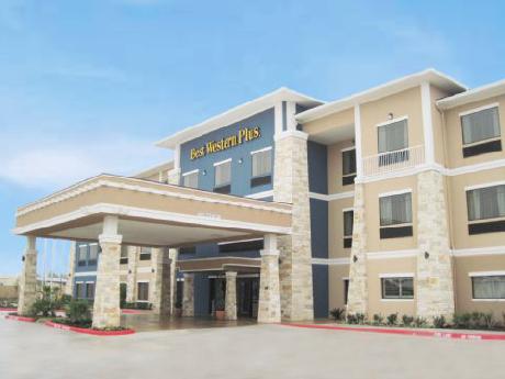 BEST WESTERN PLUS Lytle Inn & Suites