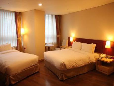 Ramada Hotel and Suites Seoul Namdaemun