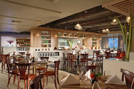 Parkroyal on Kitchener Road