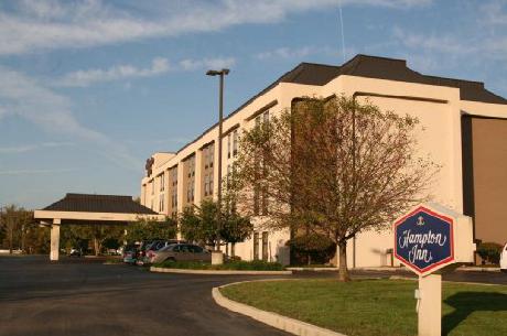 Hampton Inn Columbus-Taylorsville