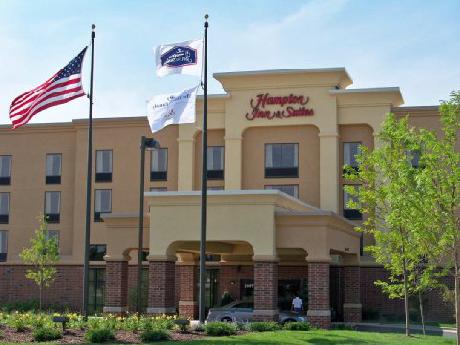 Hampton Inn  Suites ChicagoLibertyville