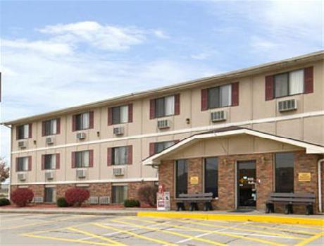 Super 8 Sedalia MO
