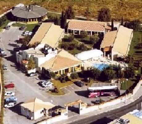 INTER-HOTEL LE RELAIS SAINT JEAN