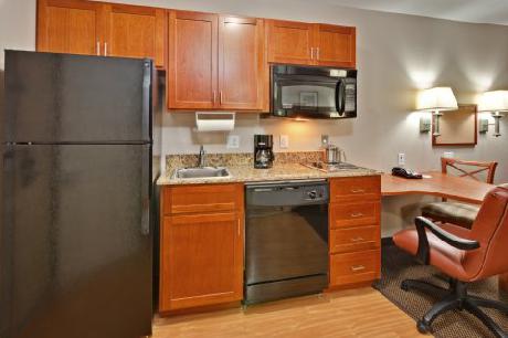 Candlewood Suites CRAWFORDSVILLE