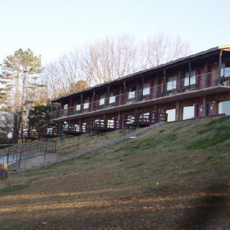 Pointe West Motel and Suites