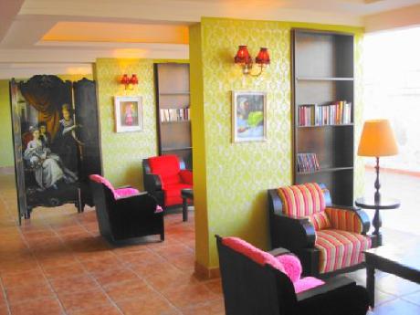 Gondola Hotel and Suites