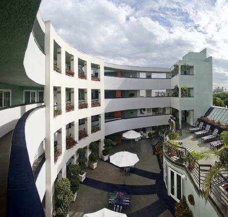 BEST WESTERN PLUS Carlyle Inn