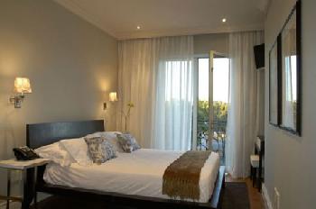 Cape Royale Luxury Hotel and Residence