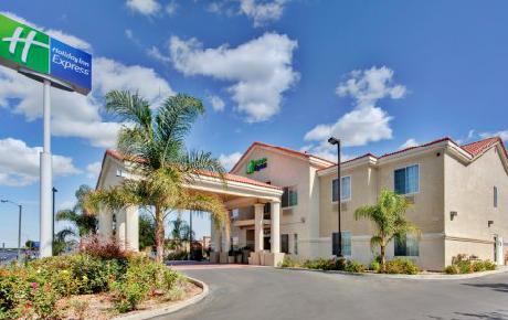 Holiday Inn Express DELANO HWY 99