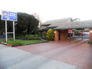 BEST WESTERN Heritage Motor Inn