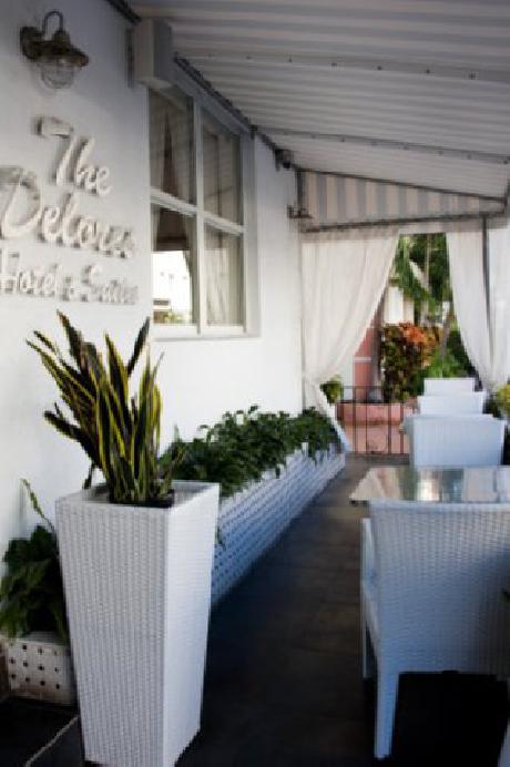 Delores Hotel and Suites