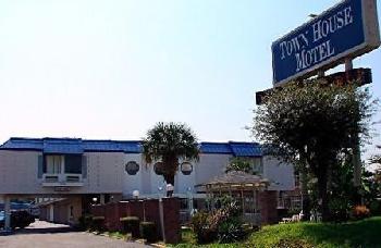 AIRPORT TOWN HOUSE MOTEL