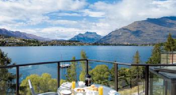 Oaks Shores Apartments