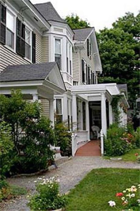 Mira Monte Inn and Suites