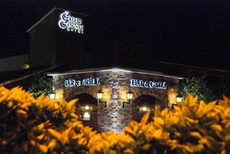 Corrs Corner Hotel