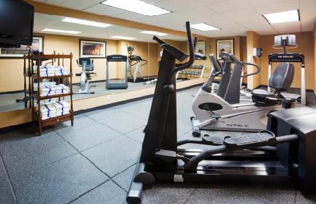 Holiday Inn BLMGTN ARPT SOUTH- MALL AREA