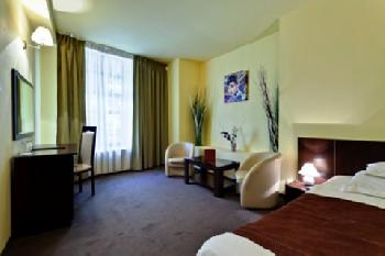 EXCLUSIVE HOTEL TRIANON